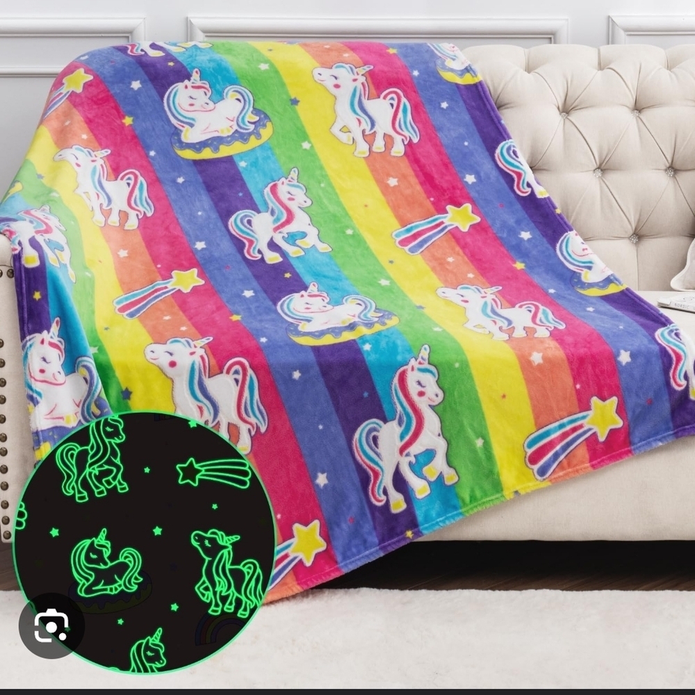 Girls Premium Flannel Throw Blanket Colorful Unicorn Glow-in-the-Dark - Picture 1 of 11